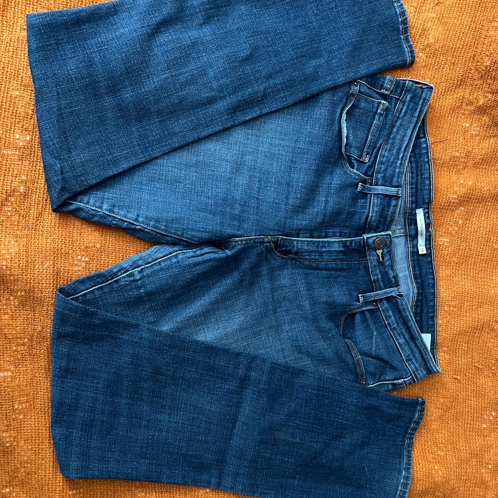 Levi’s mid rise skinny jeans